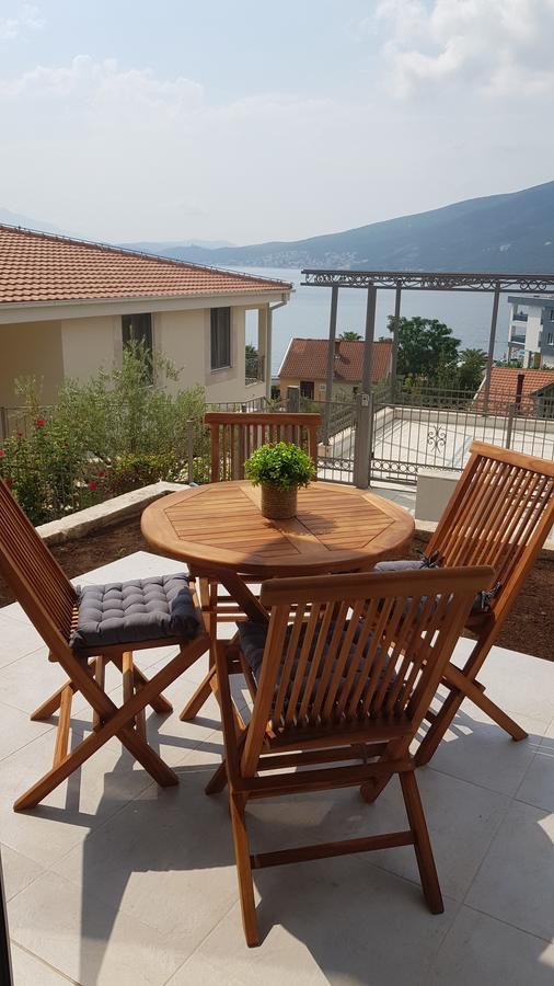 Apartment Soleada Vida Херцег Нови Екстериор снимка