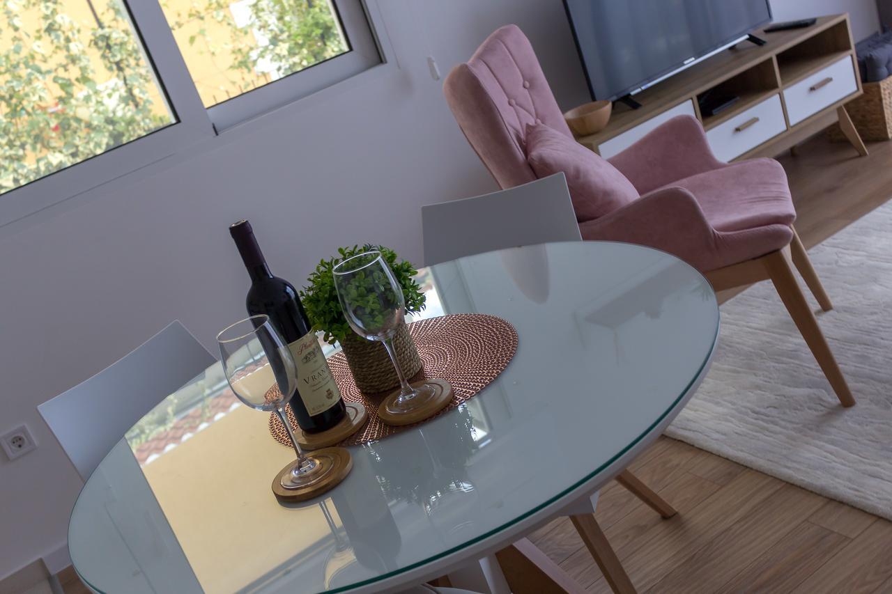 Apartment Soleada Vida Херцег Нови Екстериор снимка